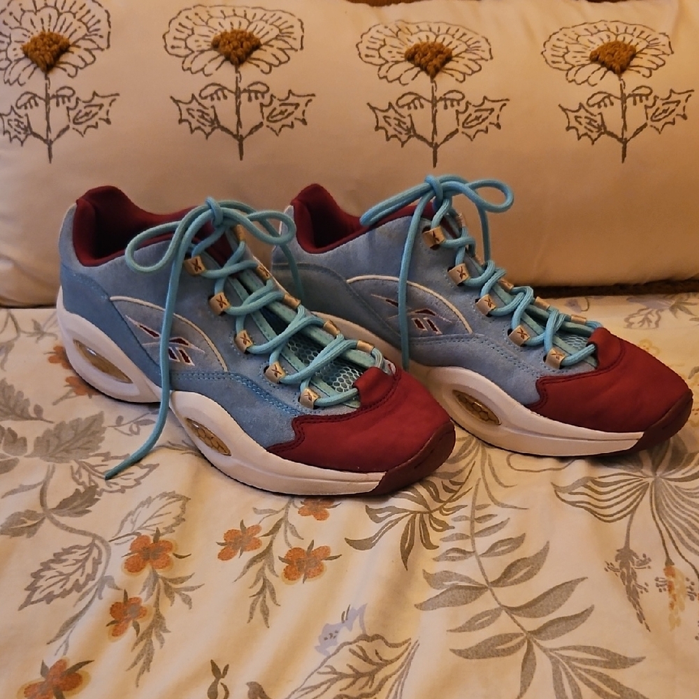 Reebok question low mid Phillies size 11 - Picture 2 of 11